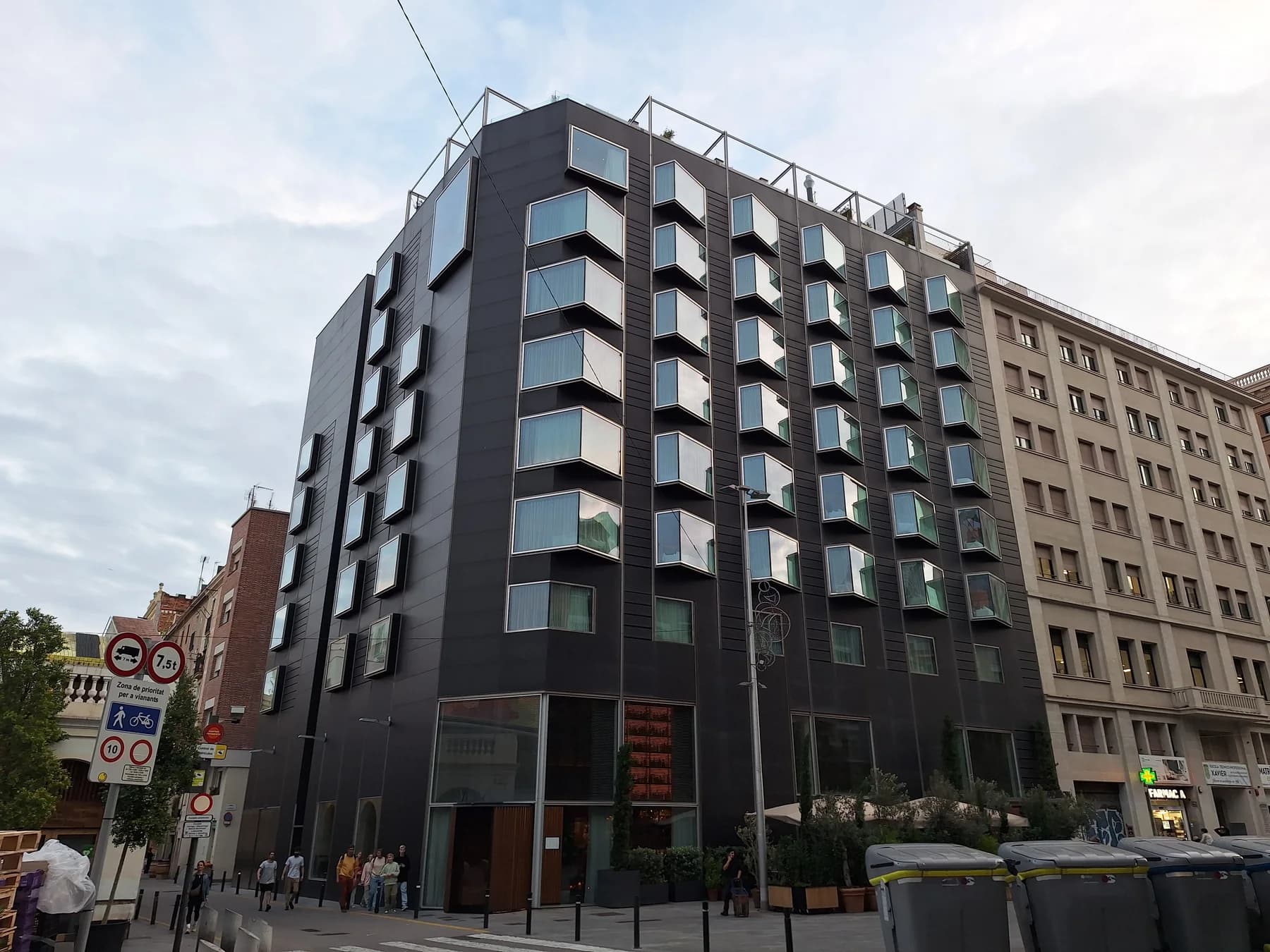 The Barcelona EDITION’s angular windows and street entrance
