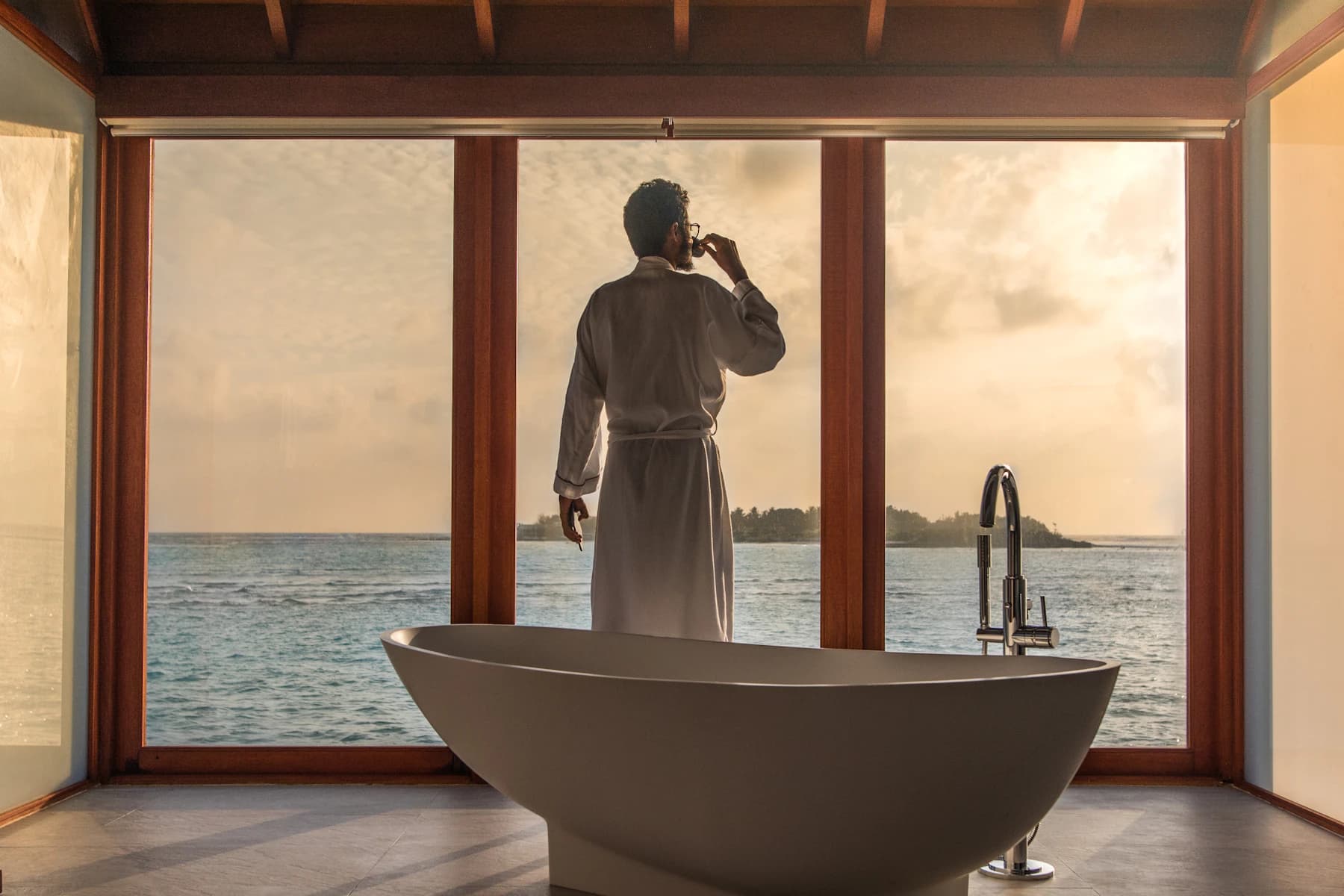 Open-air bath overlooking a blue ocean